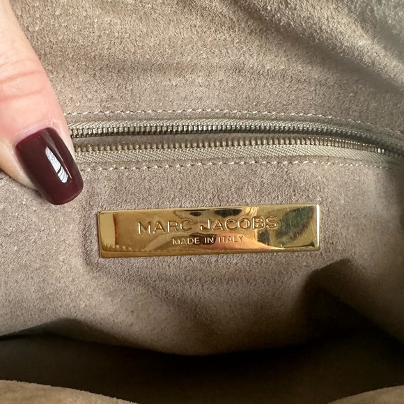 GORGEOUS MARC JACOBS BLAKE BAG💛 - Picture 10 of 16